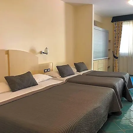 Agave Hotel 4*
